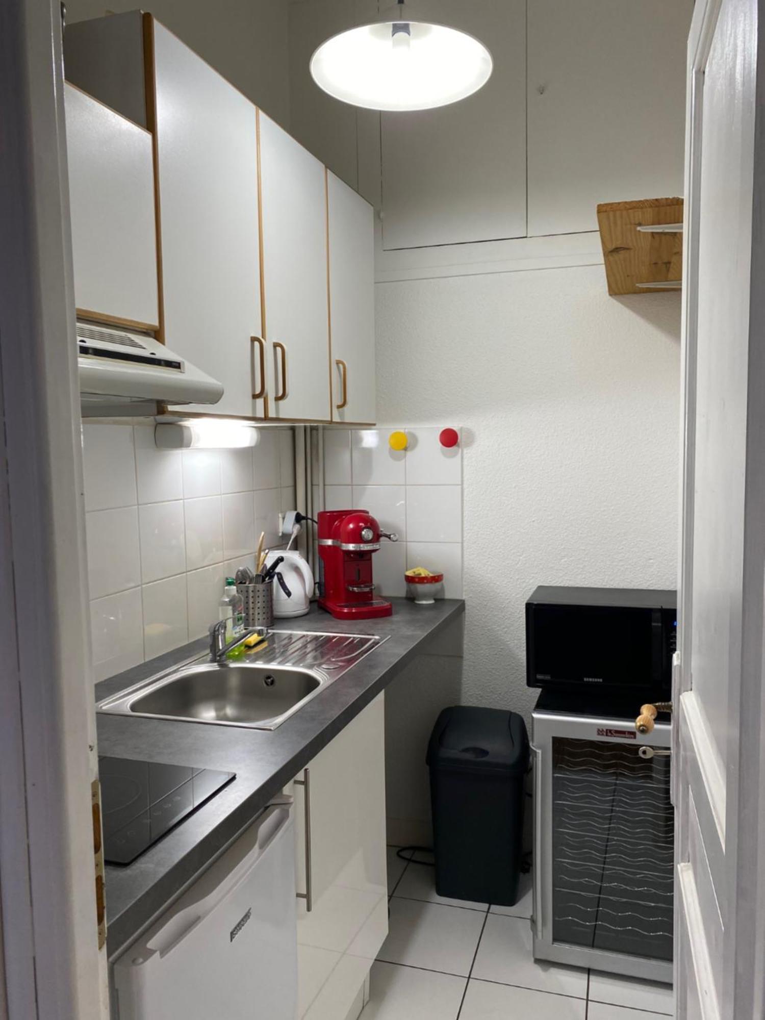 Grand Studio Style Bordelais Dans Le Triangle D'Or Bordeaux Exterior photo